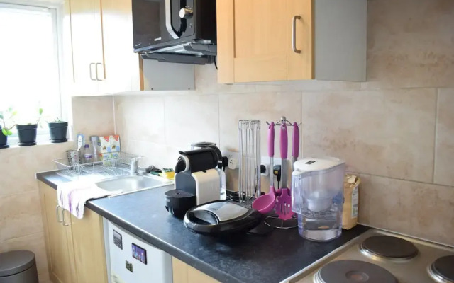 Cosy 1 Bedroom Apartment in West Kensington