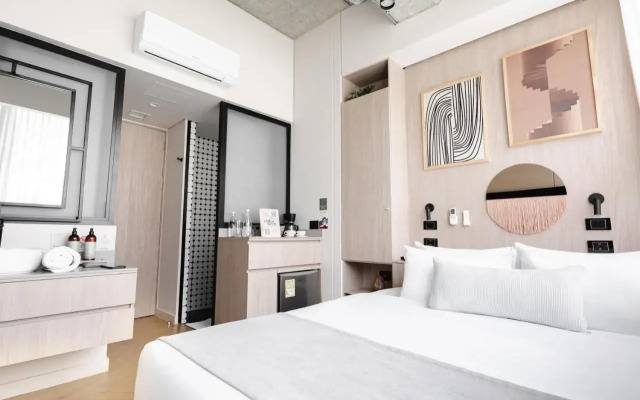 Nakúa Stay + Work