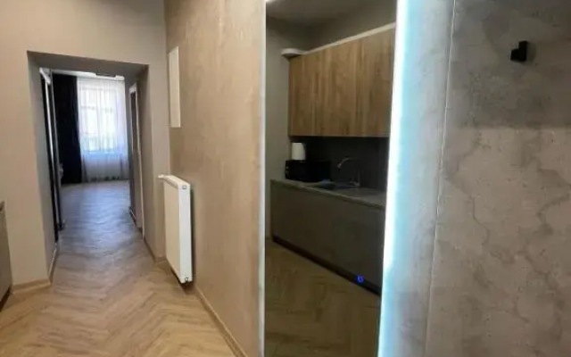 Фурманська, 3 (центр)