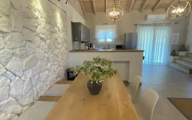 Lola's House