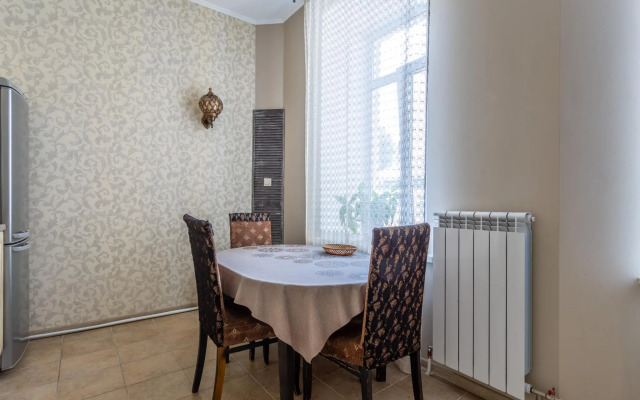 Апартаменты на улице Кирилловская 6