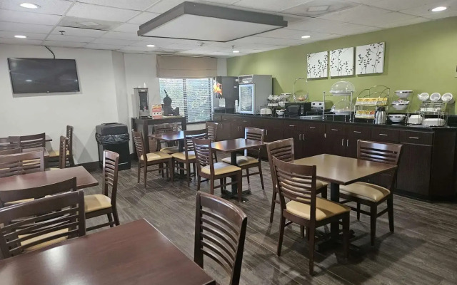 SureStay by Best Western Summerville Flowertown