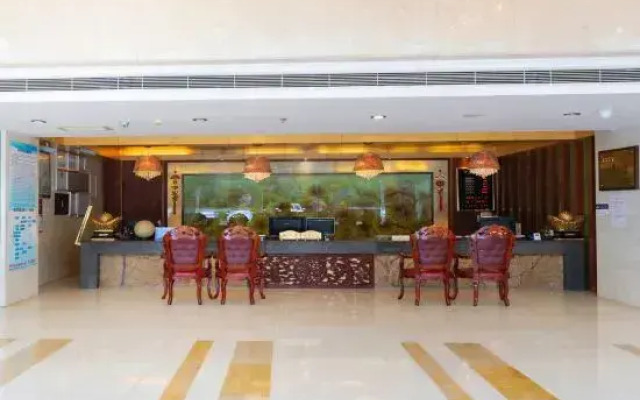 Qujing Yishi Yihe Hotel (Cuifeng Road, Qilin District)