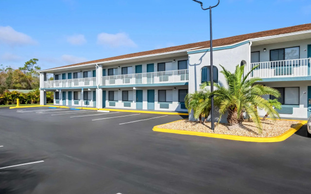 Quality Inn near Blue Spring