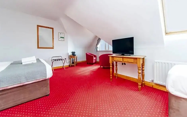 Dingle Marina Lodge