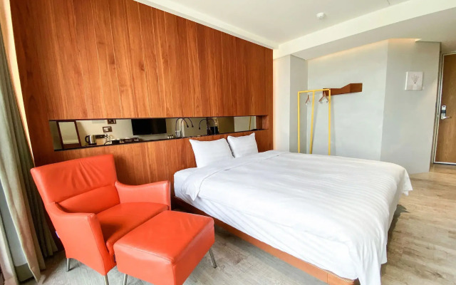 Central Land Hotel