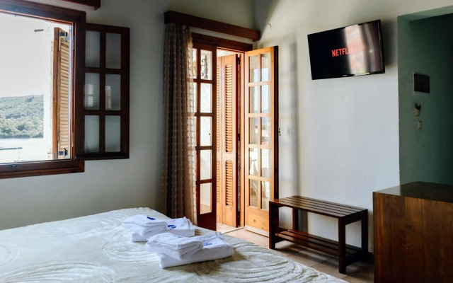 Drymna Hotel