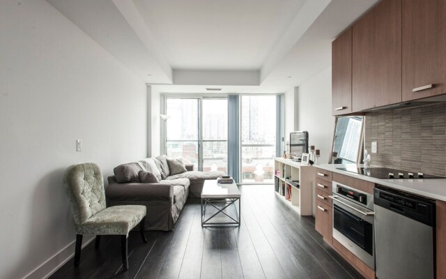 Beautiful King West Apartment