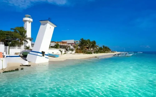 Paradise Awaits in This Seaside Escape!