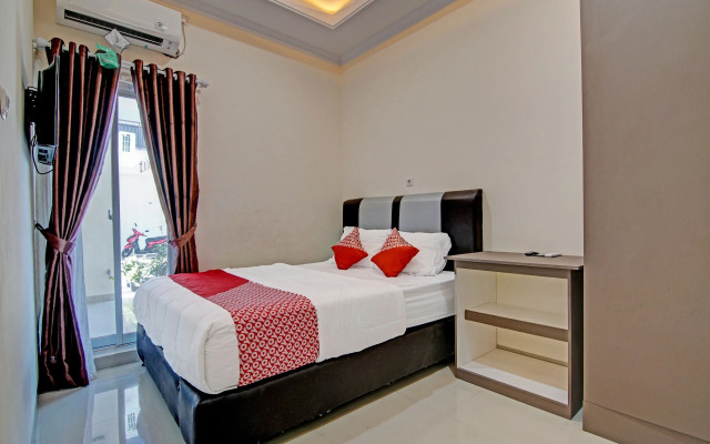 OYO 91269 R&s Living Residence