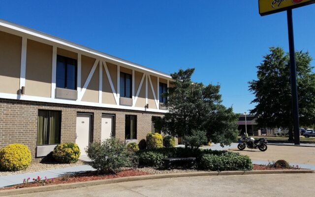 Travelodge Bentonville