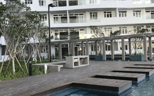 Centra Residences at Nasa City