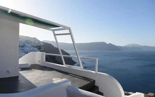 Solstice Luxury Suites