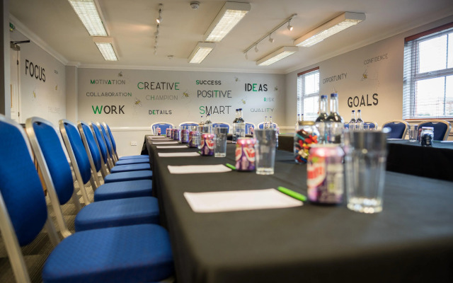 Holiday Inn Manchester West by IHG
