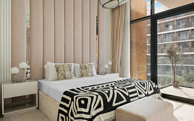 1Br Azizi Riviera B7, Pool View