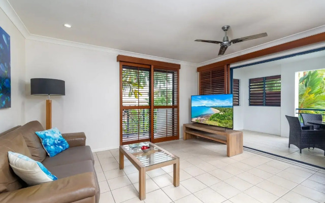 Meridian Port Douglas - Adults only