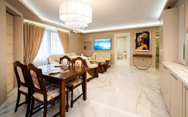 Paradise Center Apartment 1