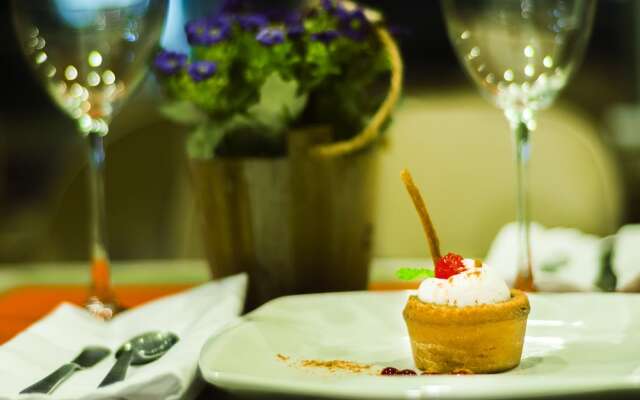 Waira Suites Hotel