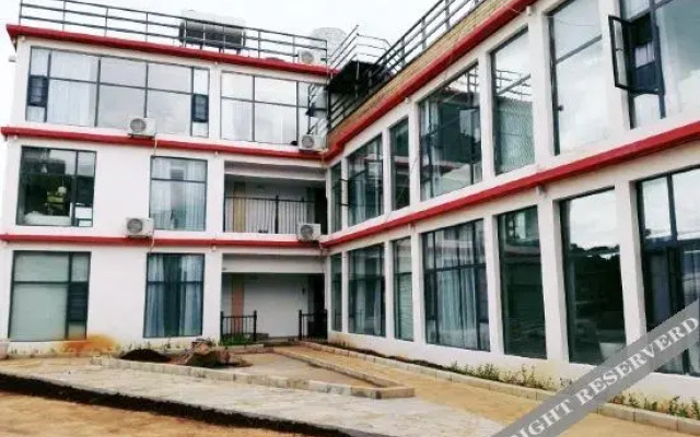 Puzhehei 72 Hou Star Lotus Hot Spring Hotel