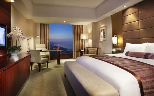 Crowne Plaza Yantai Seaview, an IHG Hotel