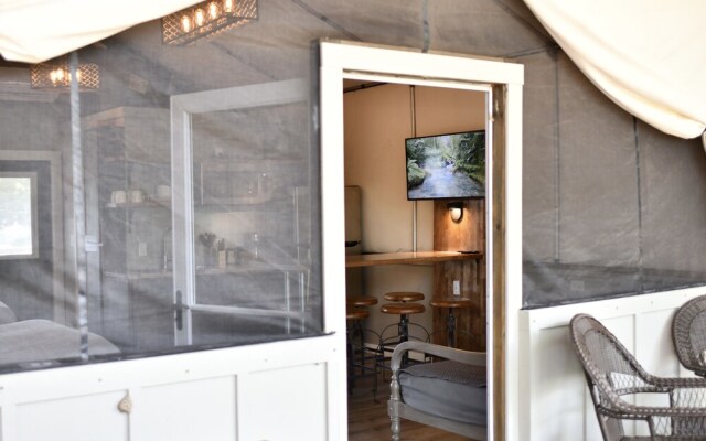 15 Son's Geronimo - Birdhouse Cabin