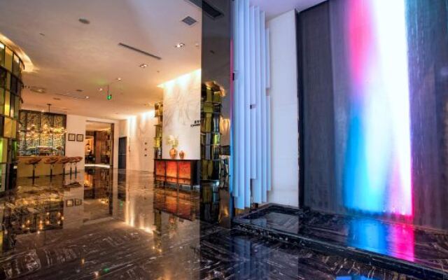 Gallery Hotel