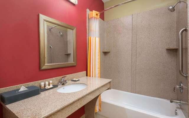 La Quinta Inn & Suites by Wyndham Atlanta-Union City