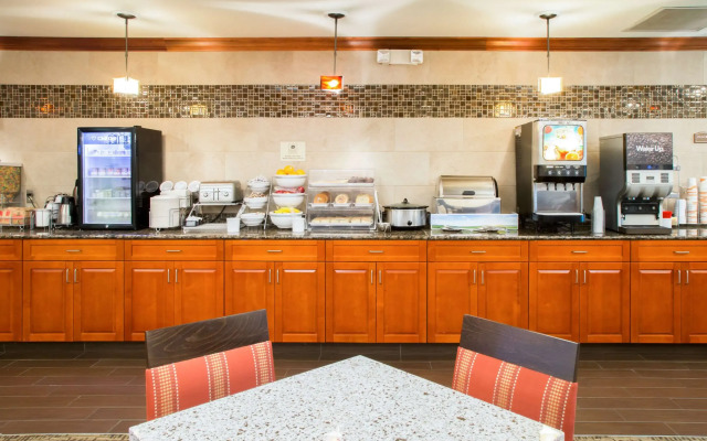Comfort Suites Grand Rapids South