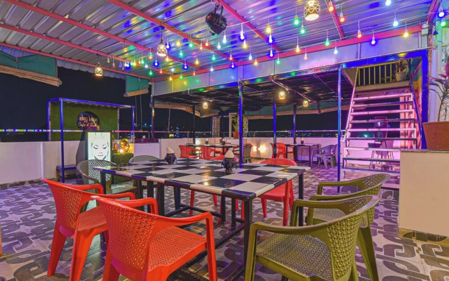 Sky Blu Hotel and Rooftop Restaurant