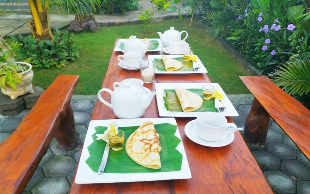 Van Santri Homestay Pemuteran