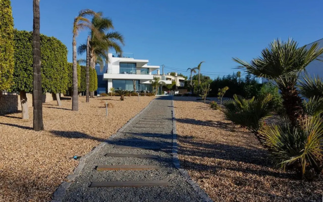 2 Rua das Palmas Luxurious Stylish and Modern L