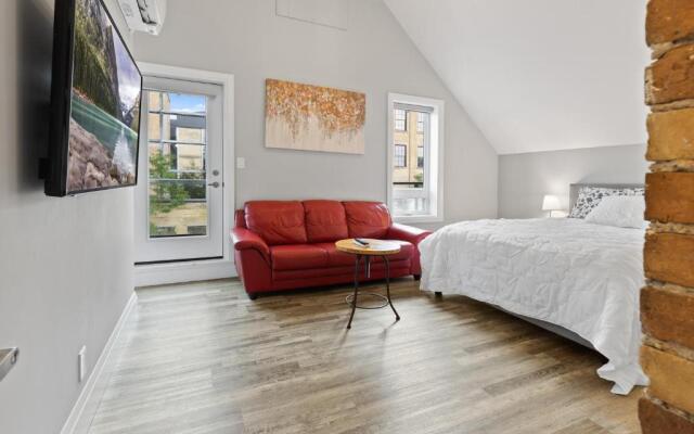 Entire 3-Units Top-Floor Across From Google