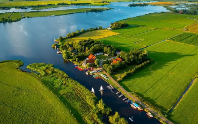 Waterlodge Reade Wikel