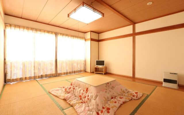 New Fukujuso – Guest Rooms – Yamanakako