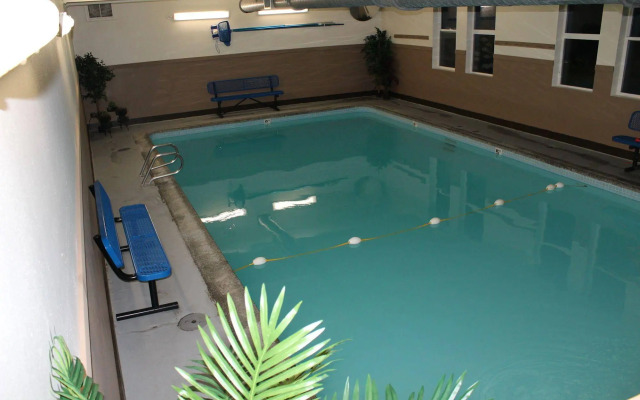 Chateau Westport Resort