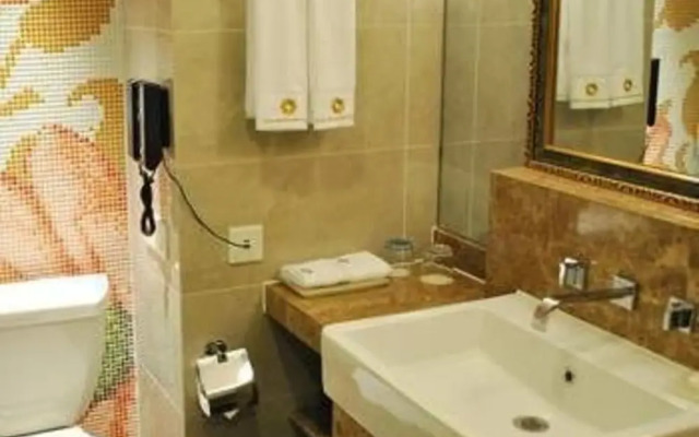 Junlin Dongfang Hotel