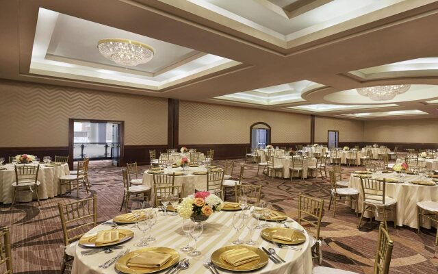 Sheraton Suites Calgary Eau Claire