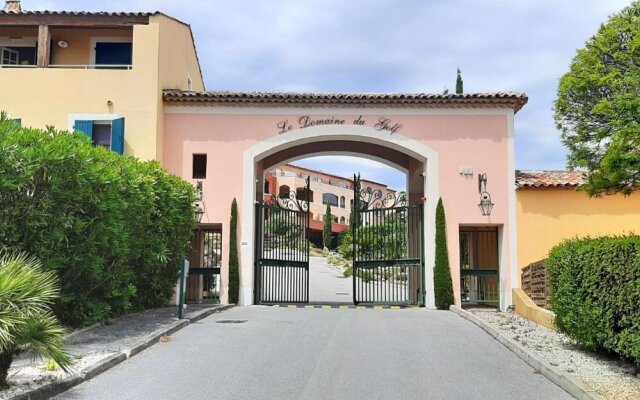 Appartement domaine du Golf de Roquebrune Resort - Résidence Le Saint Andrews