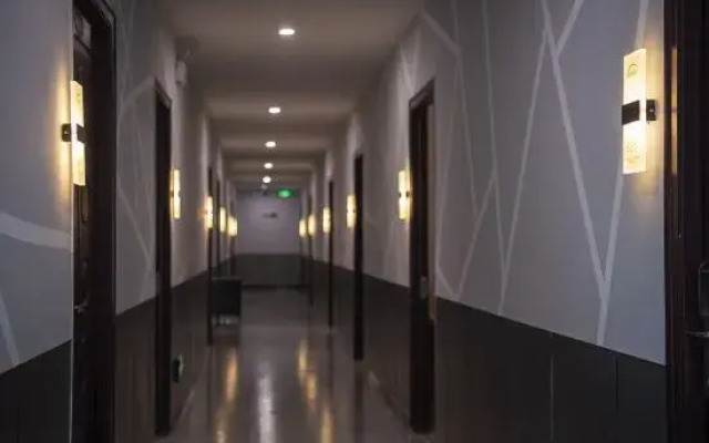 Lime Chain Hotel