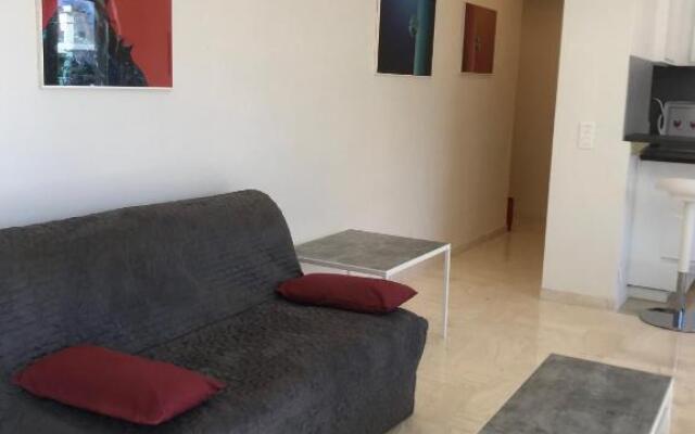 Palm d'or / GIR2405 / 2P