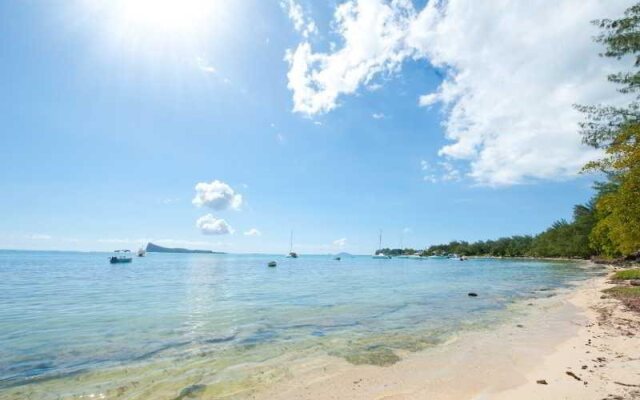 Cape Bay Luxury Beach Apartments