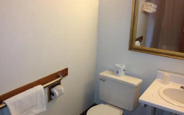 Embassy Motel - Franklin