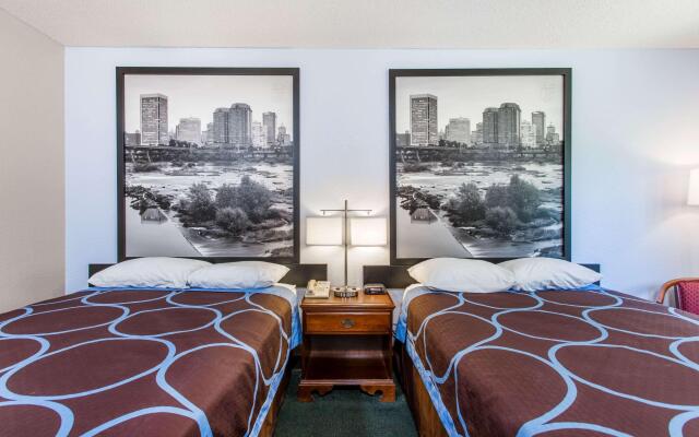 Super 8 by Wyndham Farmville