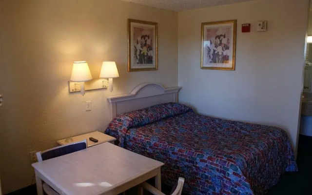 Holiday Inn Express & Suites Pensacola Airport Nor