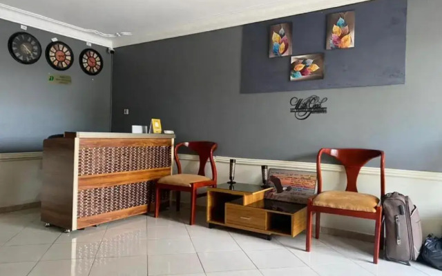 Mary Keeri Suites