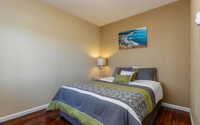 The Sandstone Point Inn