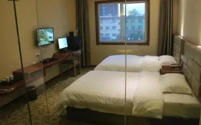 Longyue Hotel Huayin