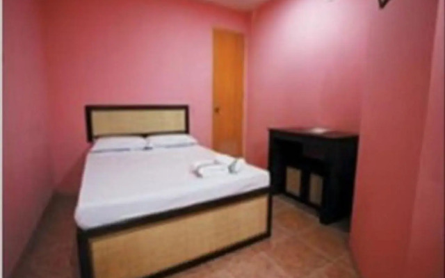 Seabreeze Lodge and Cafe