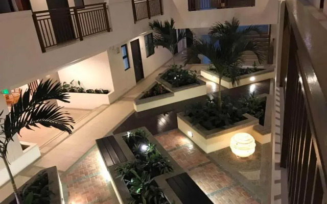 MaRoy Suites at Asteria Residences (Near NAIA with free Parking+Fiber Internet)