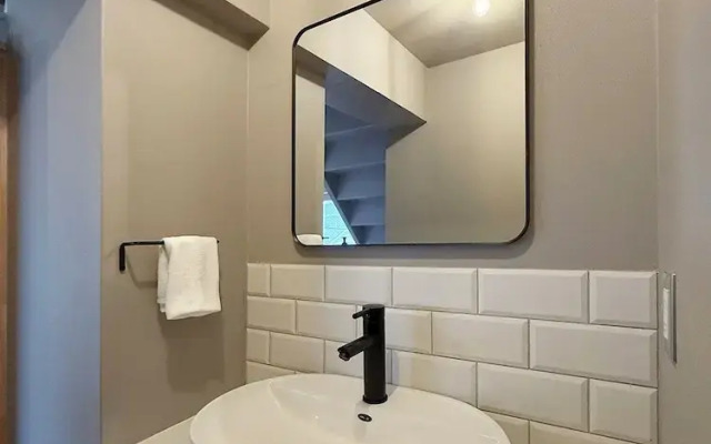 Reno bld 301